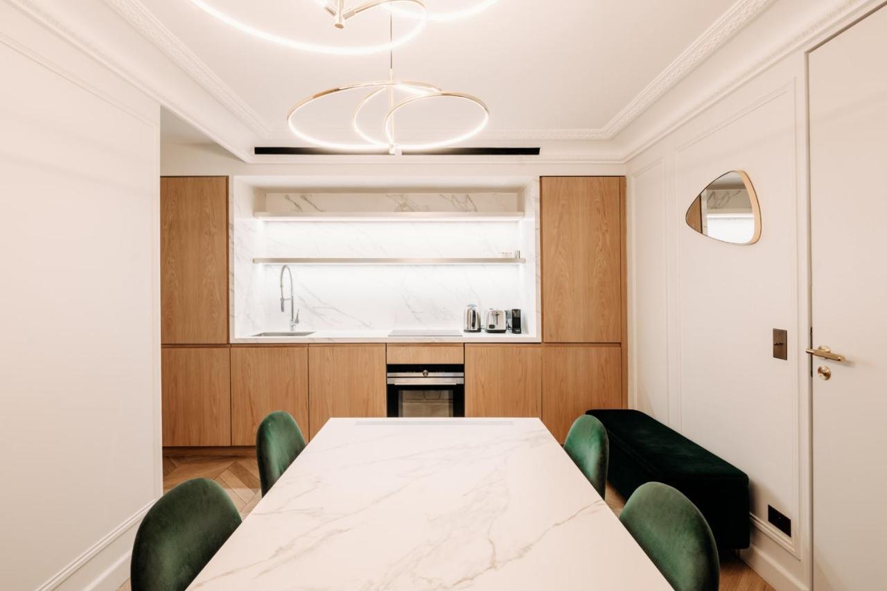 Highstay - Luxury Serviced Apartments - Louvre-Rivoli Paris Bagian luar foto