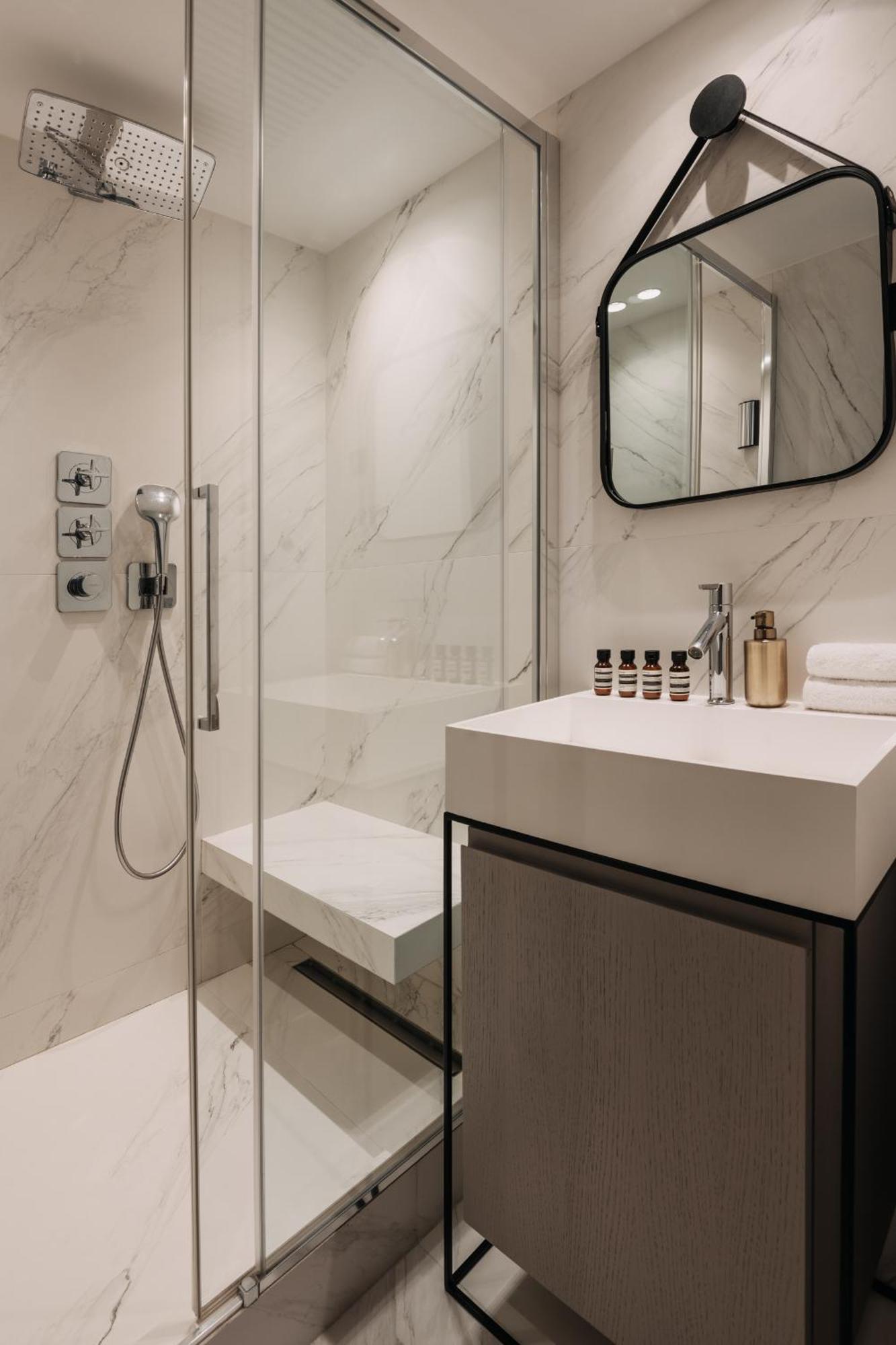 Highstay - Luxury Serviced Apartments - Louvre-Rivoli Paris Bagian luar foto