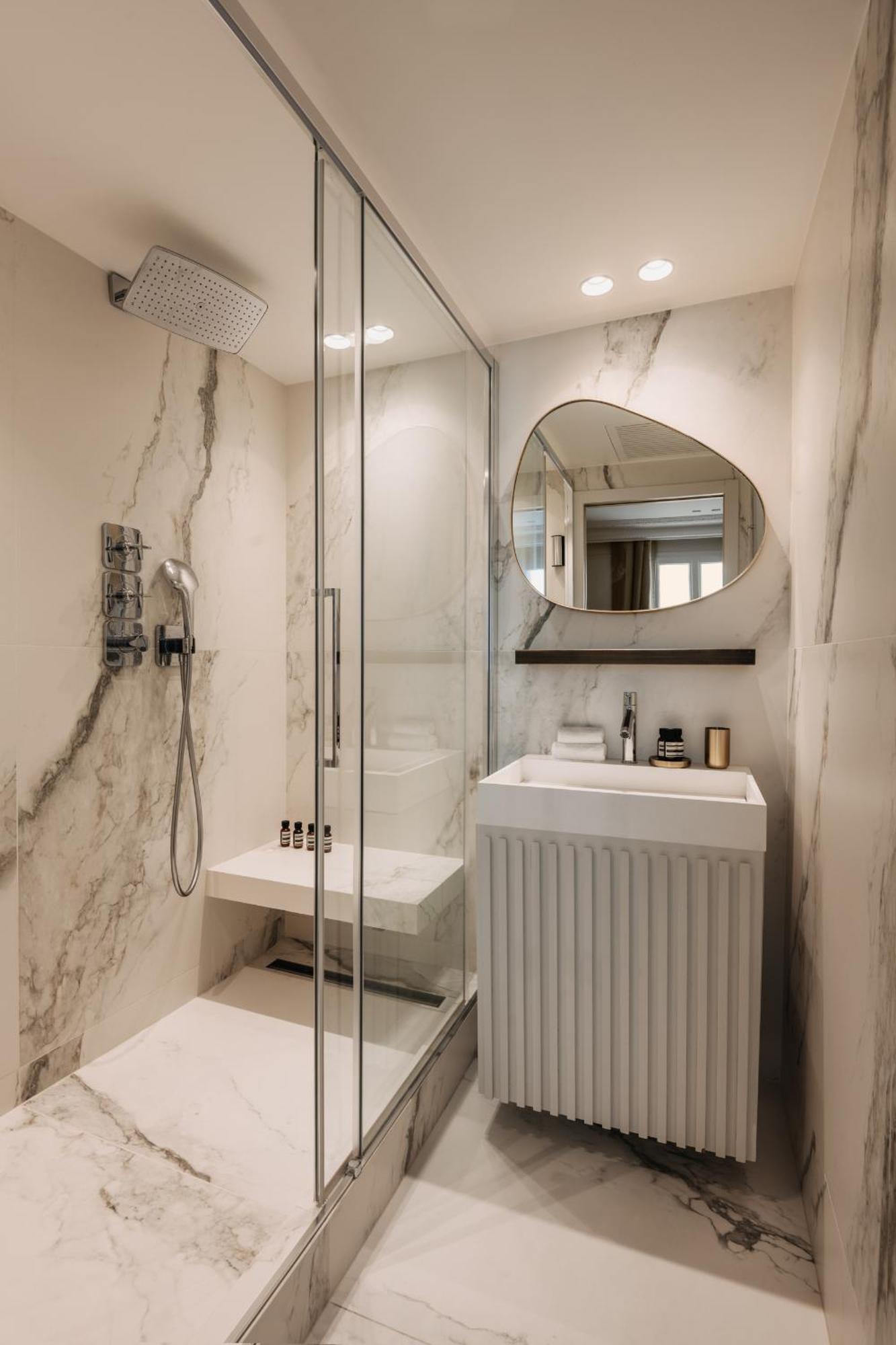 Highstay - Luxury Serviced Apartments - Louvre-Rivoli Paris Bagian luar foto